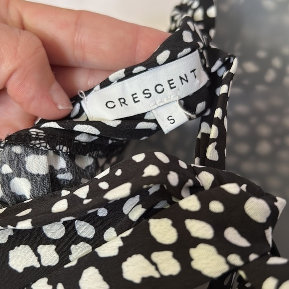 Crescent Black & White Print Halter Dress Ties in Back - Picture 3 of 3